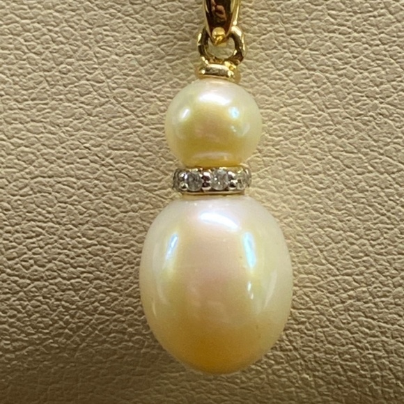 10k Yellow Gold 2 Pearl Diamond Pendant Necklace NEW WITH BOX beautiful 18” - Picture 2 of 4